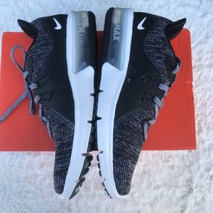 NIKE | Air Max Sequent 3